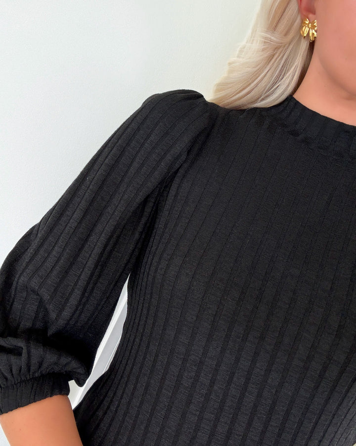 Sister’s Point top vini-ss black