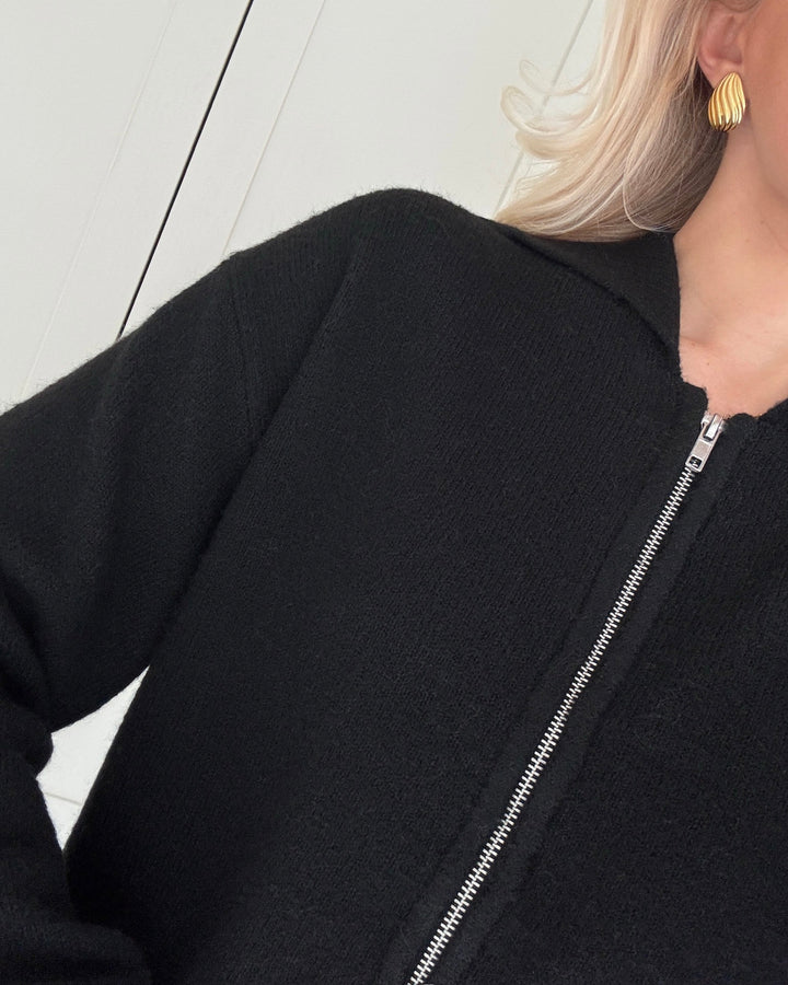 Pieces cardigan malou ls zip knit black - FORUDBESTILLING LEV. UGE 12