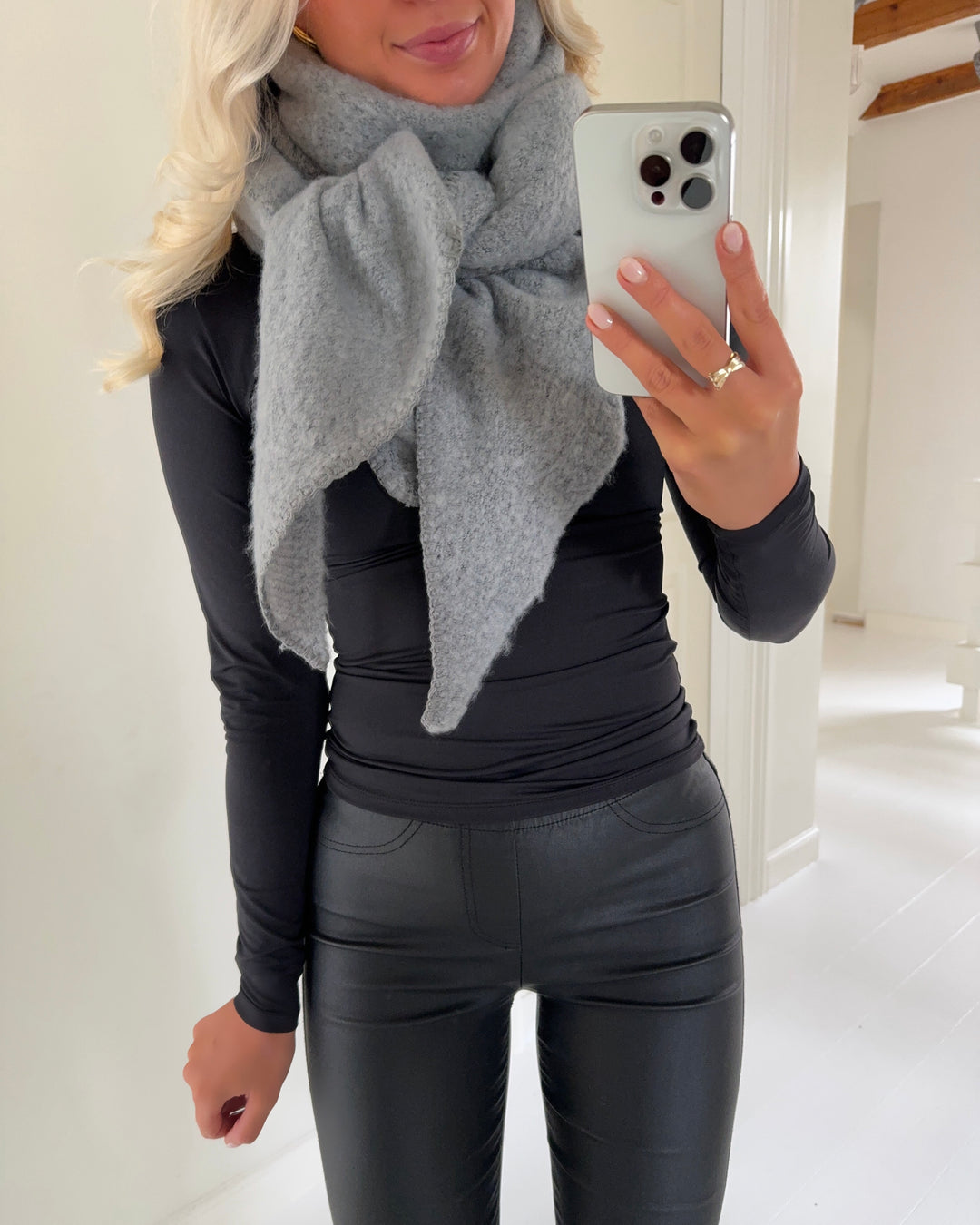 Vero Moda halstørklæde cally triangle medium grey melange