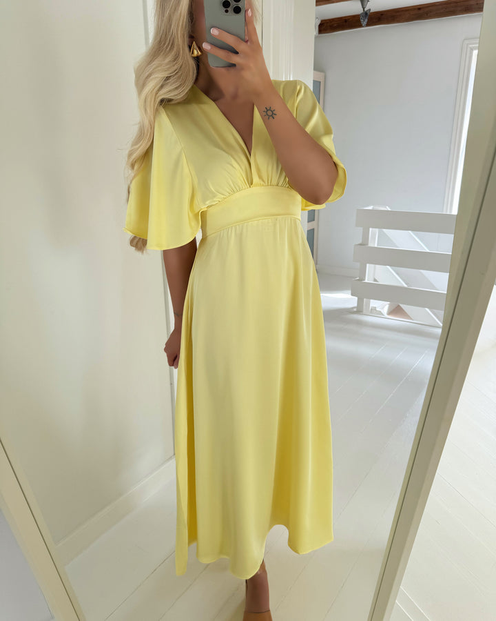 Sister's Point kjole gisela-dr light yellow - FORUDBESTILLING LEV. UGE 24