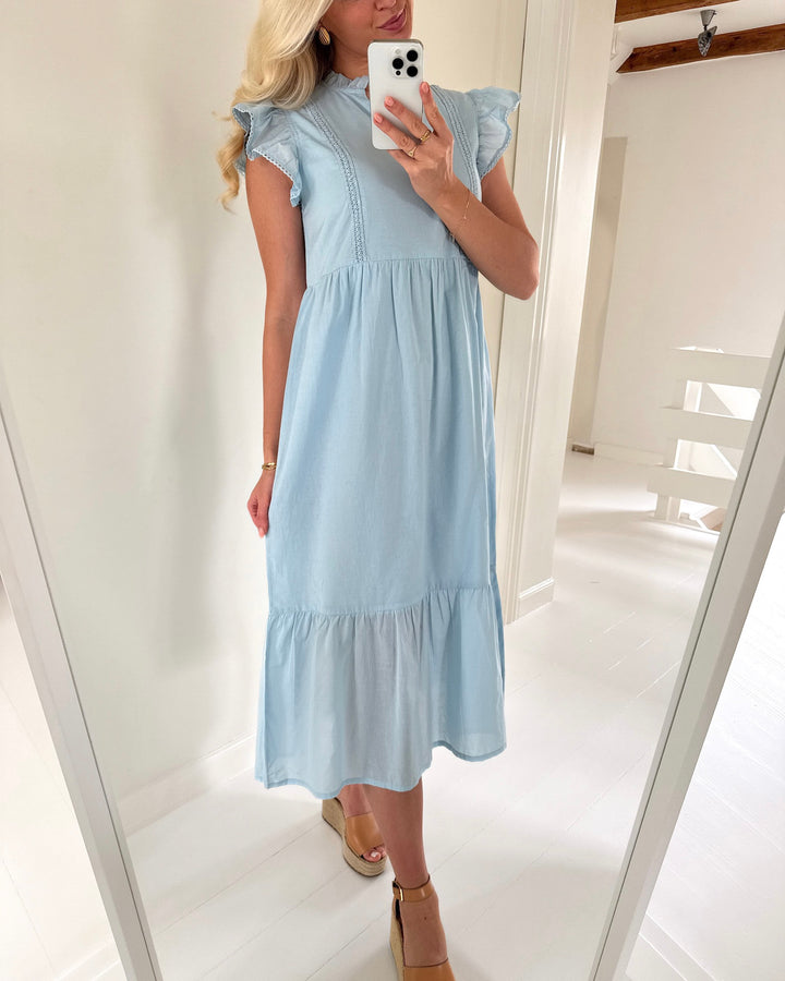 Only kjole tea- idris sl frill tape dream blue