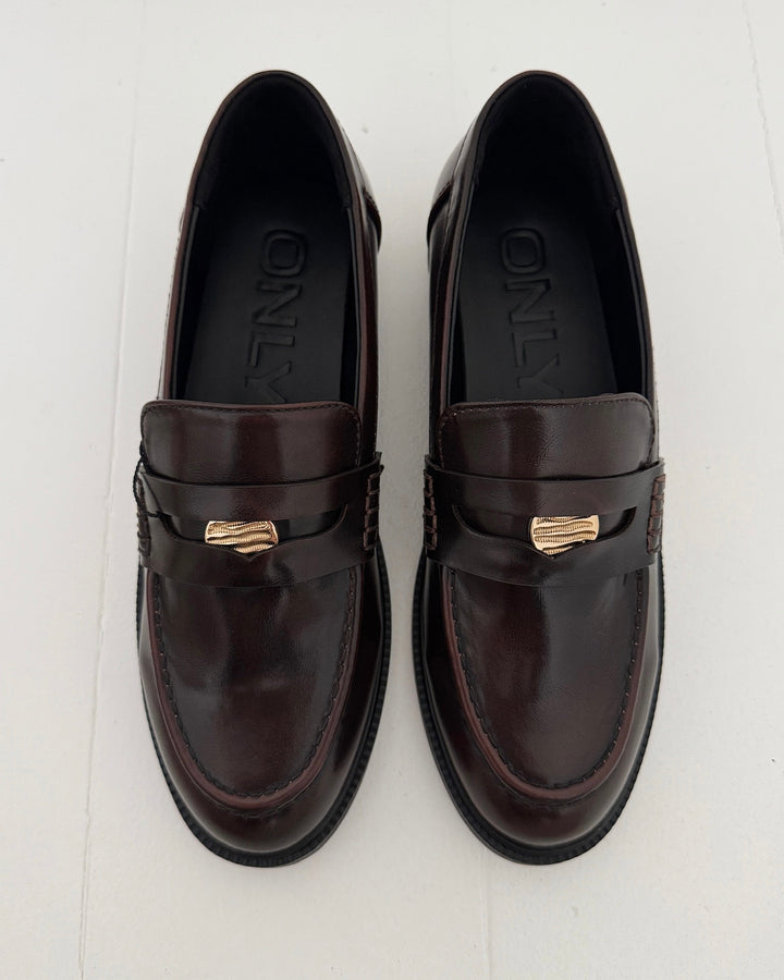 Only loafer lux-12 button decadent chocolate