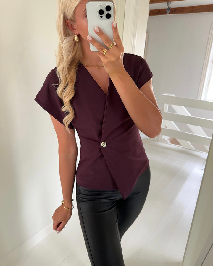 Sister’s Point top gevela-ve deep bordeaux