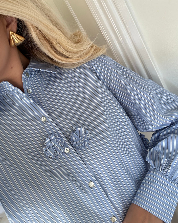 Love&Divine skjorte love919-21 blue stripes - FORUDBESTILLING LEV. UGE 17
