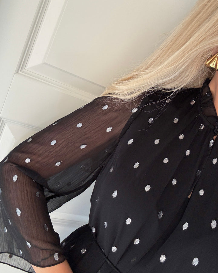 Y.A.S kjole mena 3/4 long black w. silver dots