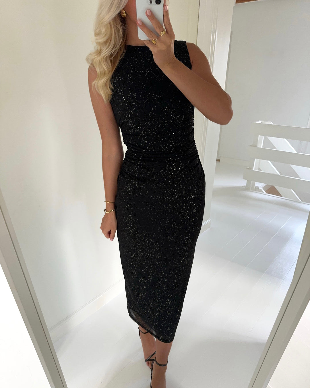 Sister's Point kjole esme-dr9 black/gold