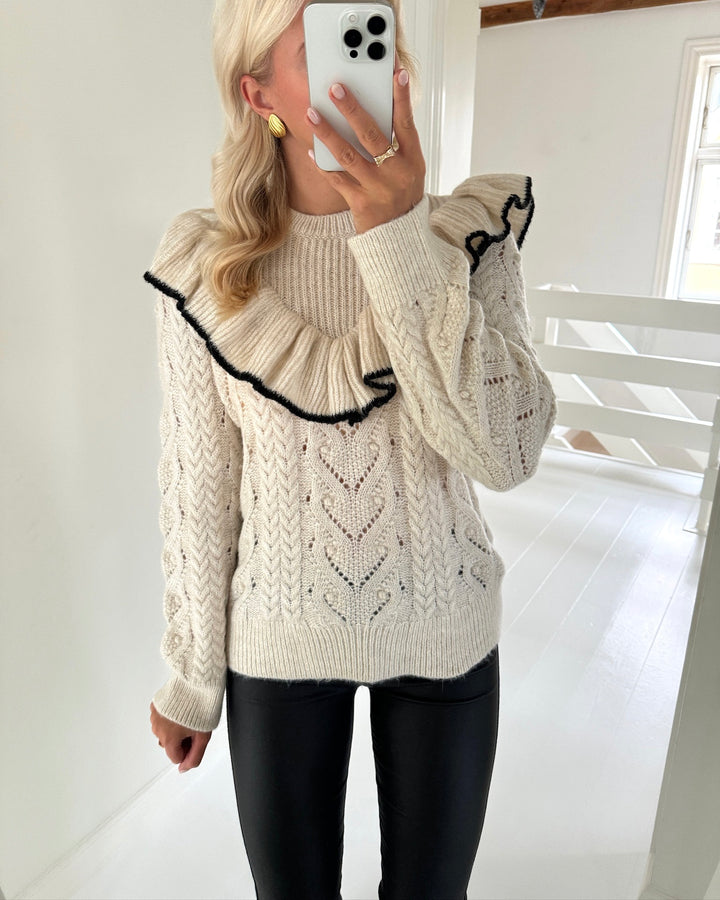 Only strik isolde ls frill o neck birch/black