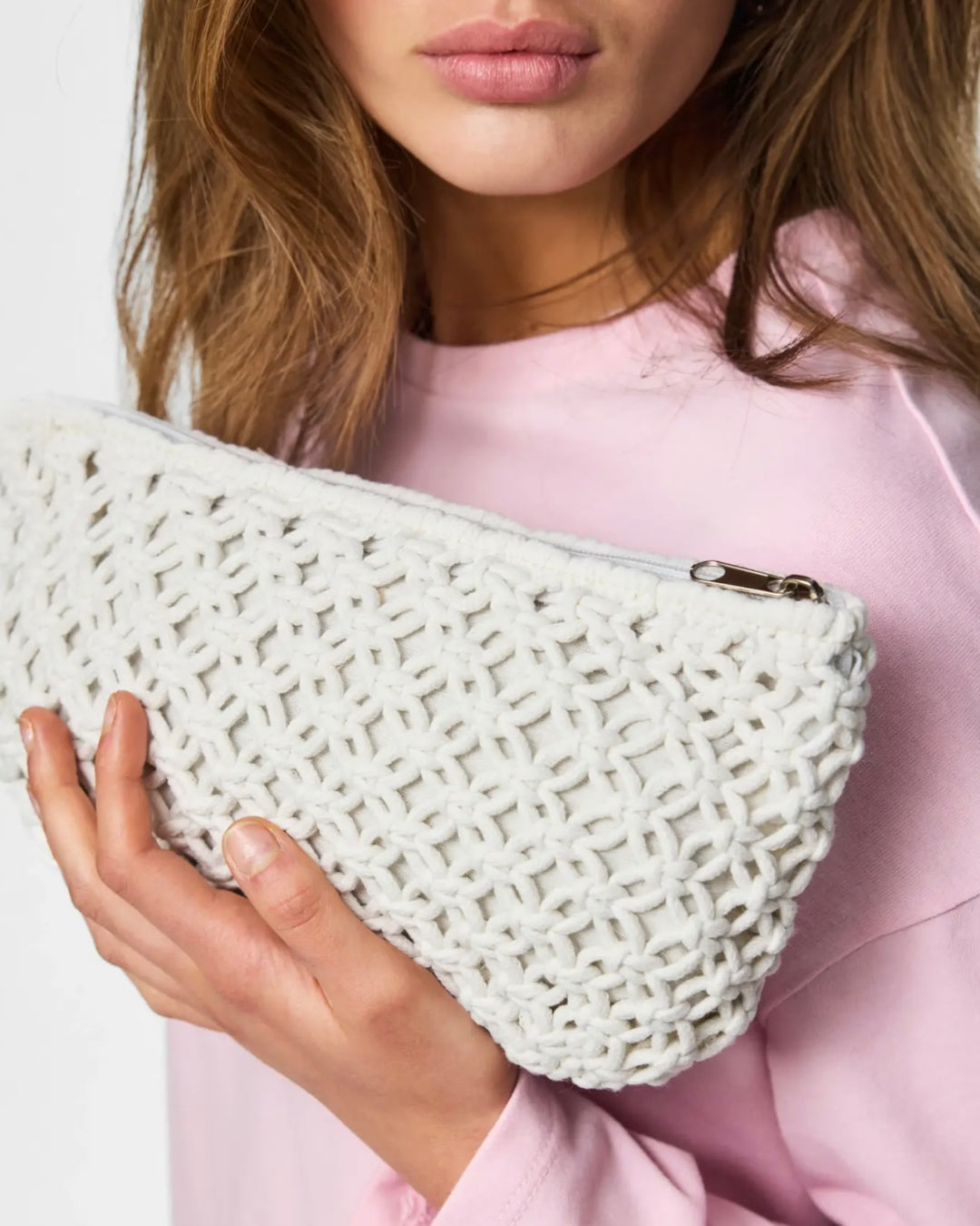 Pieces clutch ganna crochet cloud dancer