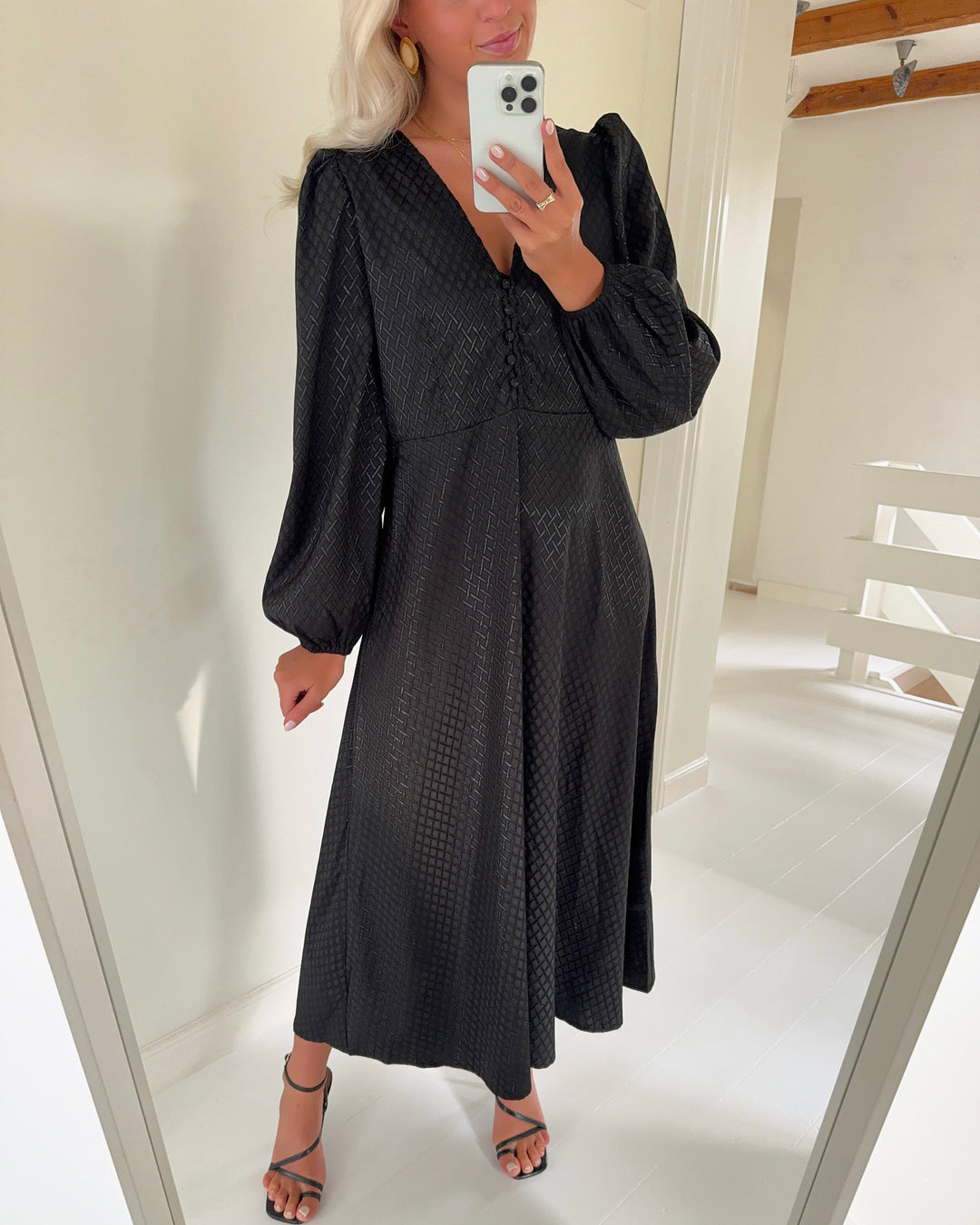 A-View kjole enitta black