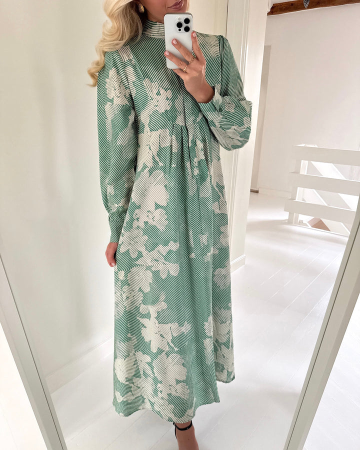 JDY kjole troya life ls maxi deep green/graphic sandshell
