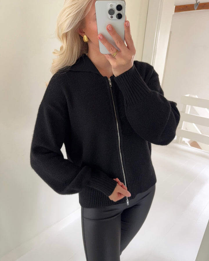 Pieces cardigan malou ls zip knit black - FORUDBESTILLING LEV. UGE 12