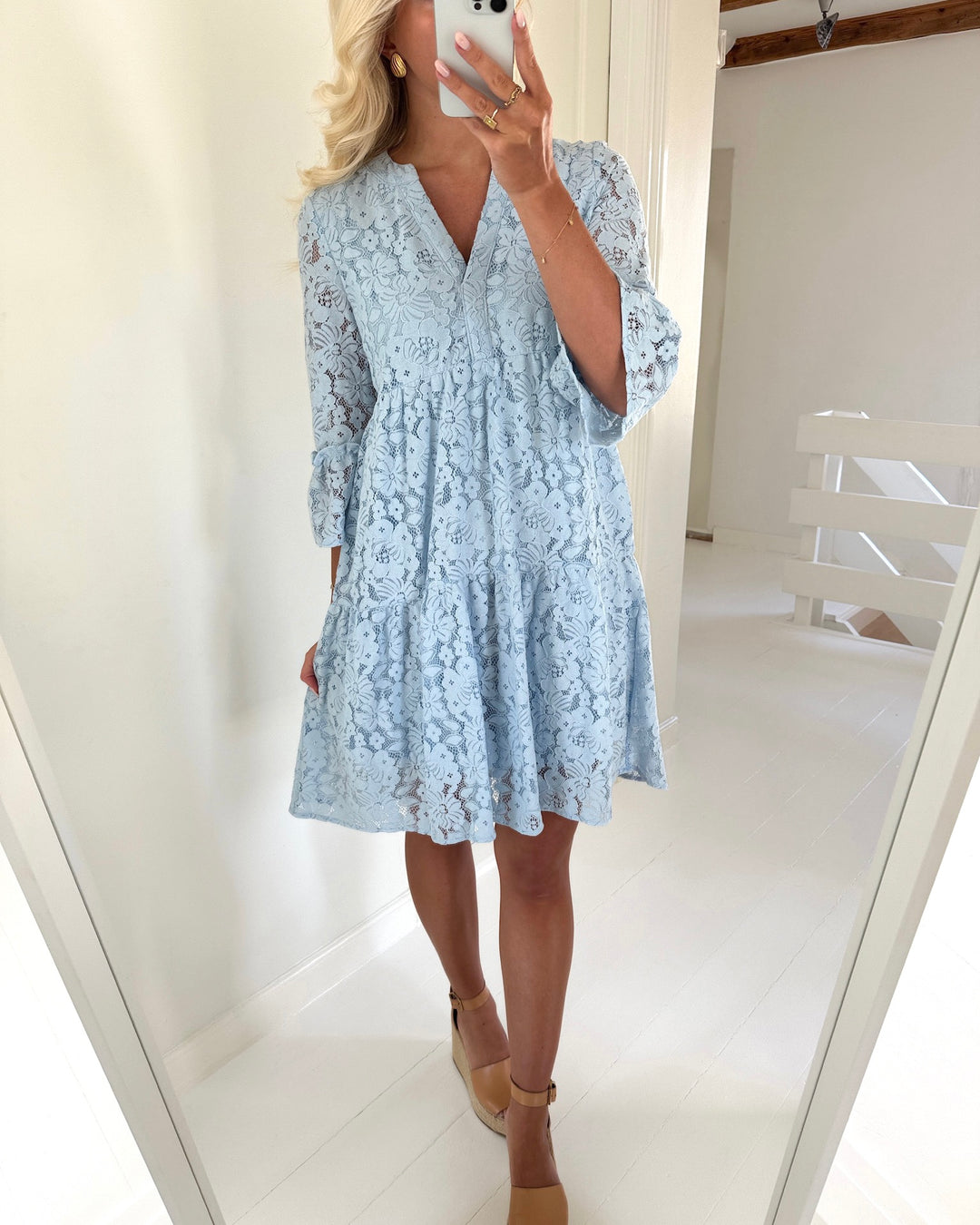 Vero Moda kjole honey lace 3/4 v-neck cashmere blue/flower lace