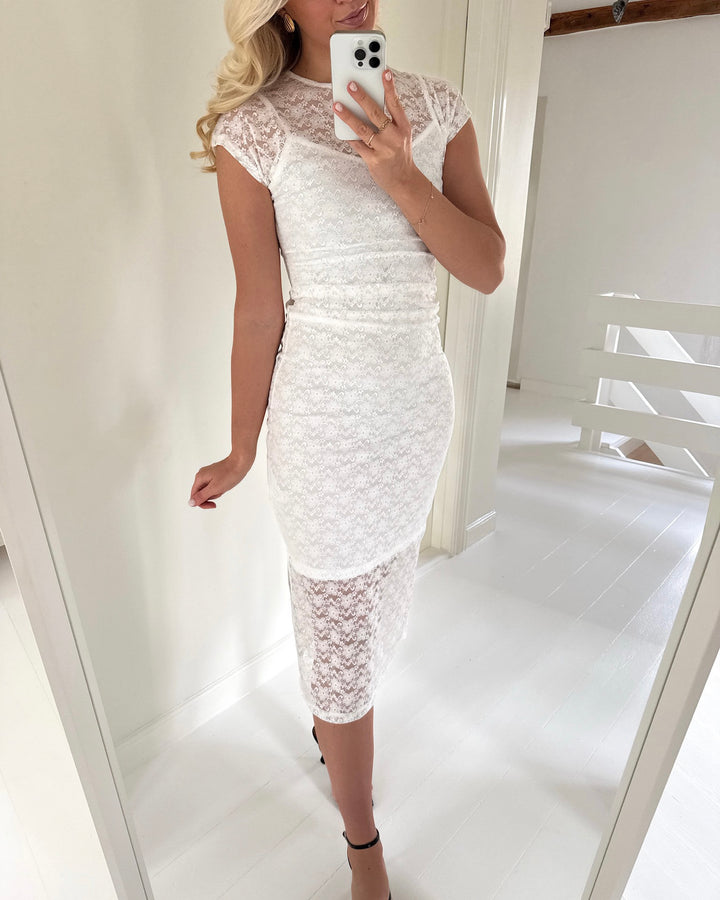 Sister's Point kjole vupa-dr cream