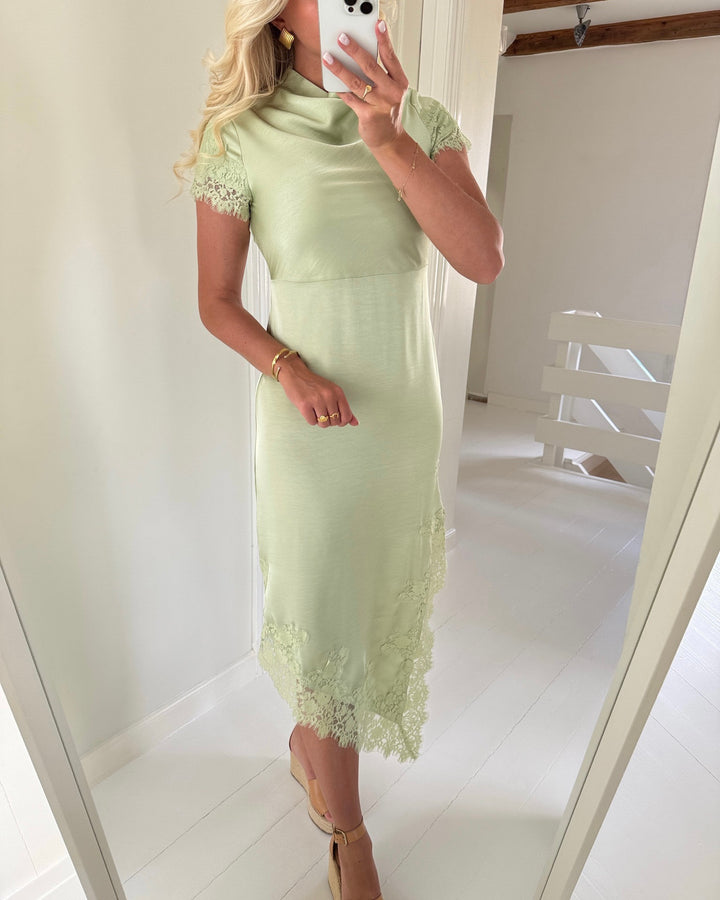 Vero Moda kjole rita cs lace maxi celadon green - FORUDBESTILLING LEV. UGE 23