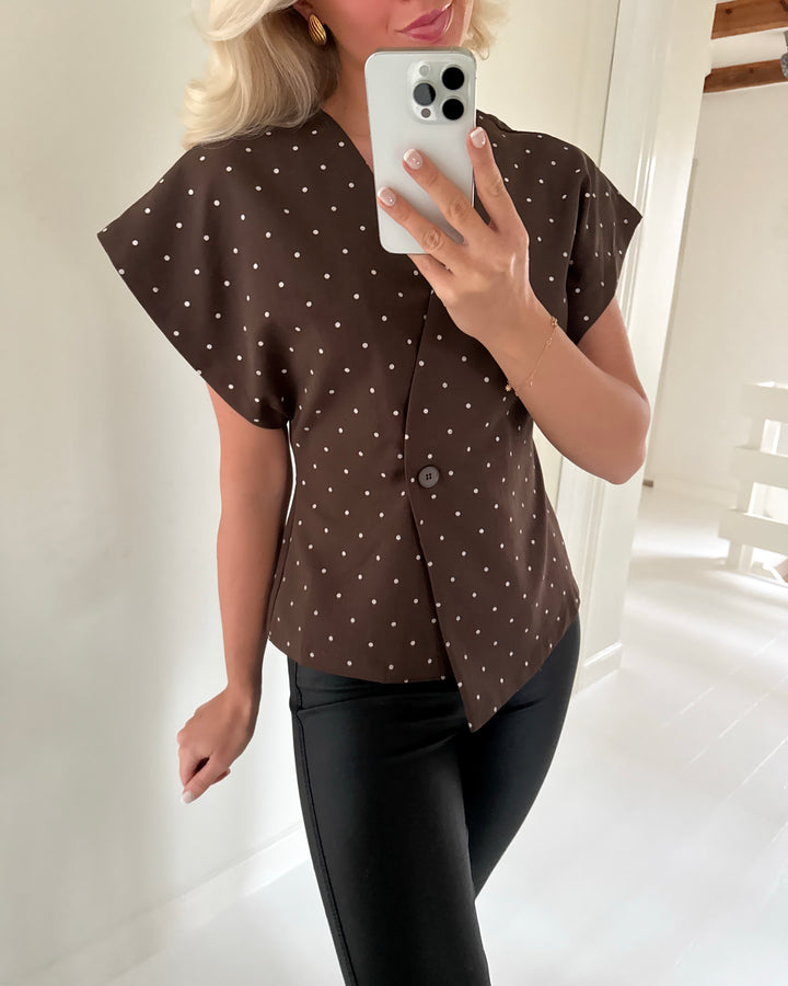 Sister's Point top n.gevela-ve brown dot