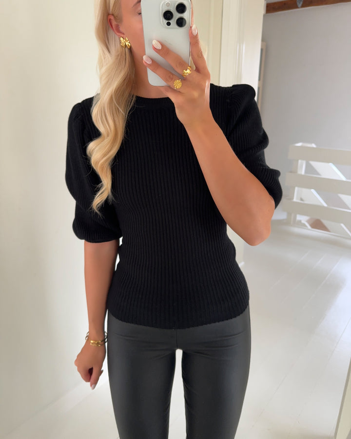 Sister’s Point top halia ss black