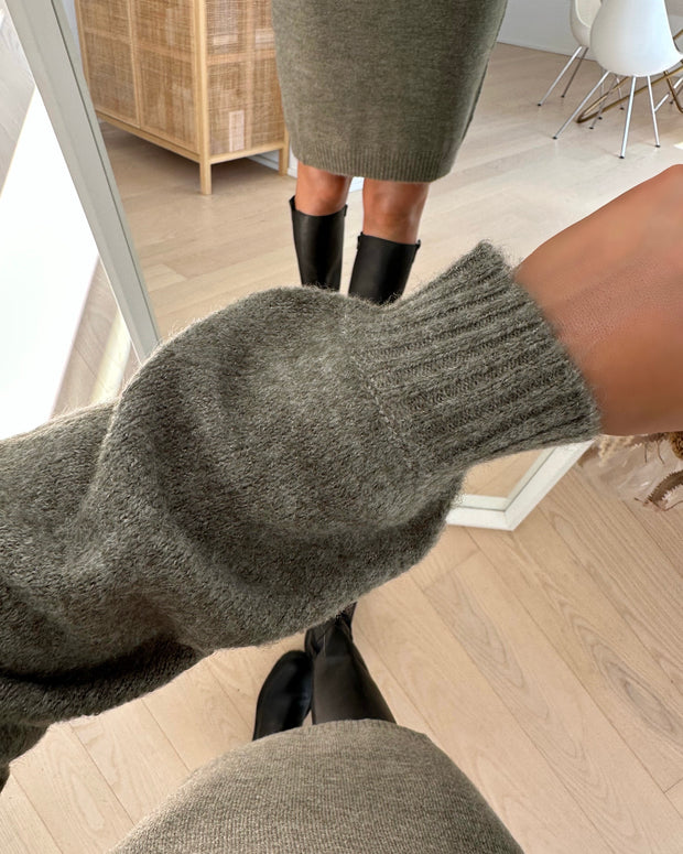Elanora l/s v-neck dress knit kalamata