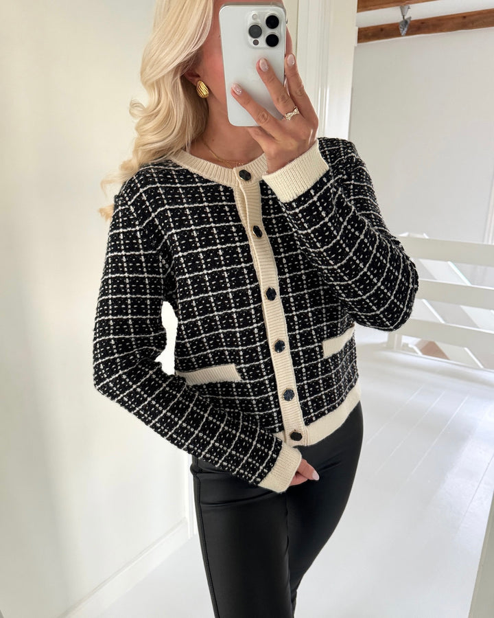 Y.A.S cardigan livia ls short knit black/birch - FORUDBESTILLING LEV. UGE 50