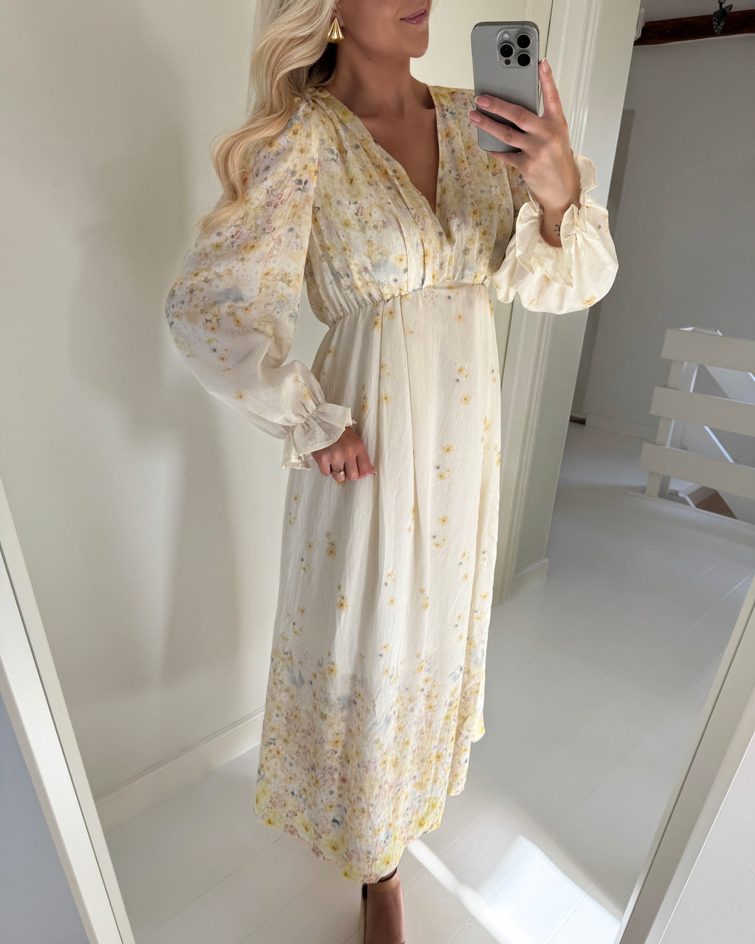 A-View kjole aurora pale yellow