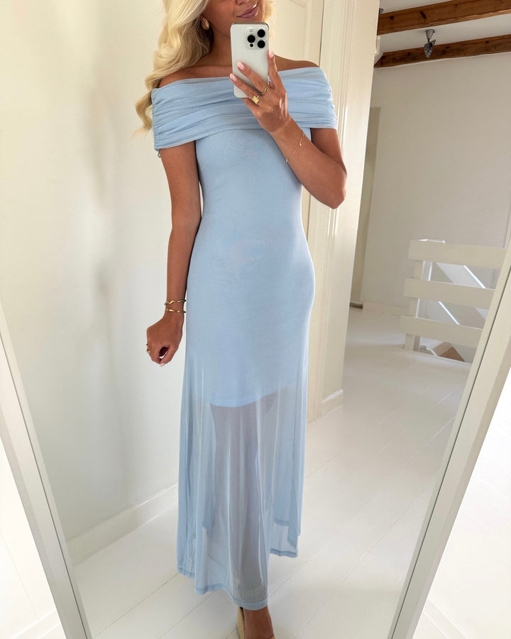 A-View kjole kit off shoulder light blue