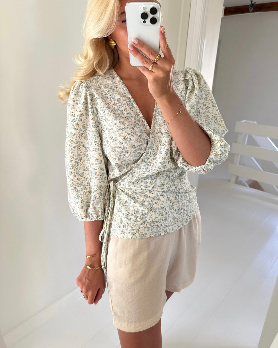 A-View bluse rebekka print pale mint/off white