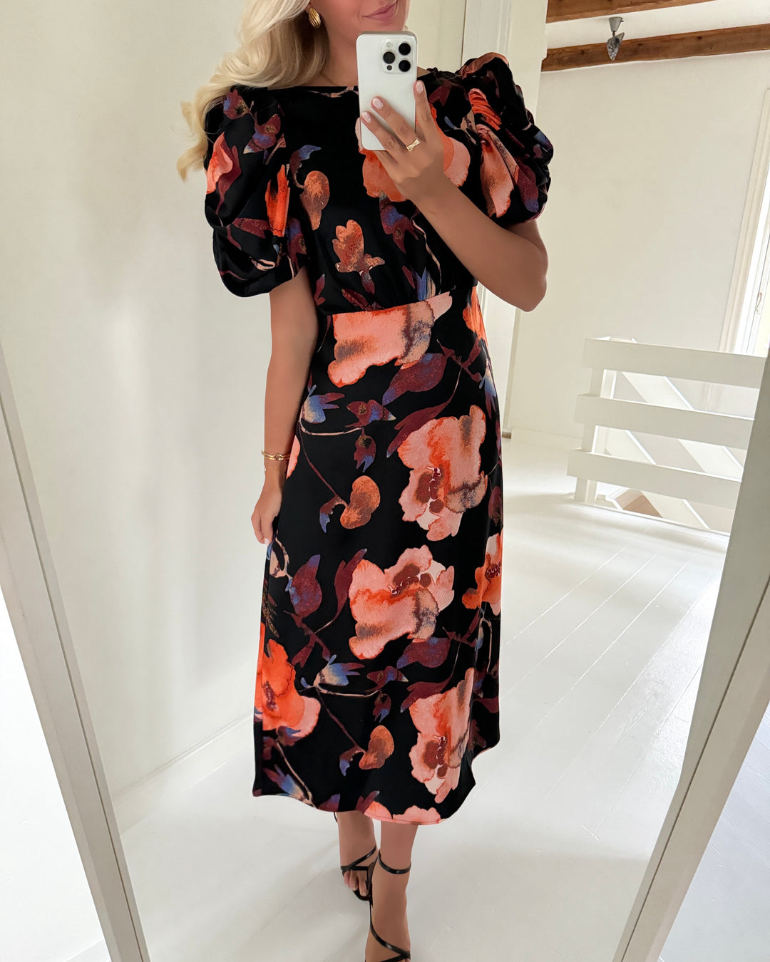 Y.A.S kjole pella 2/4 black