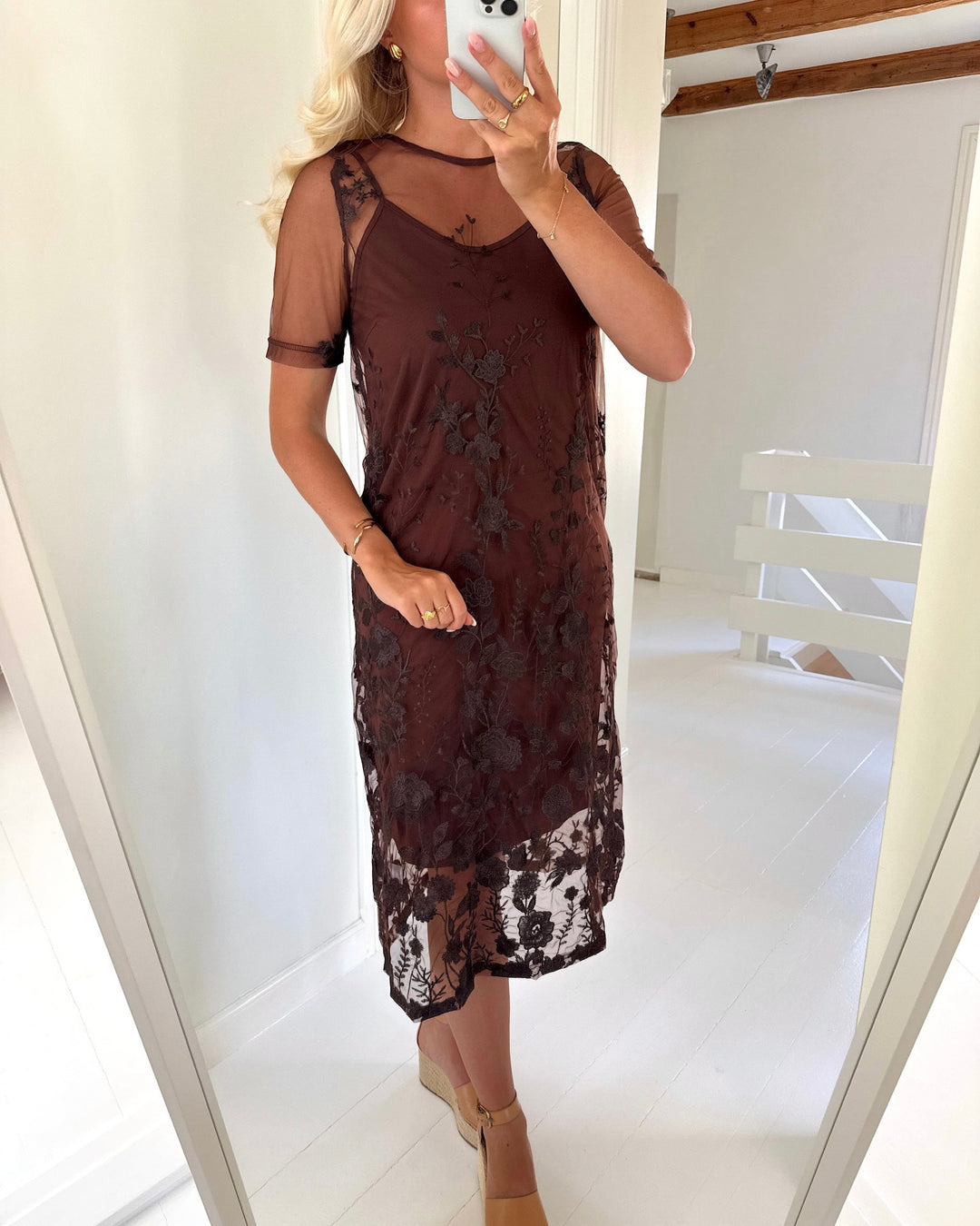 A-View kjole fuschia midi dark brown