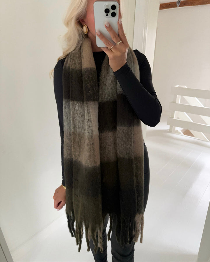 Vero Moda halstørklæde ivy league ivy green/peat/silver mink/birch