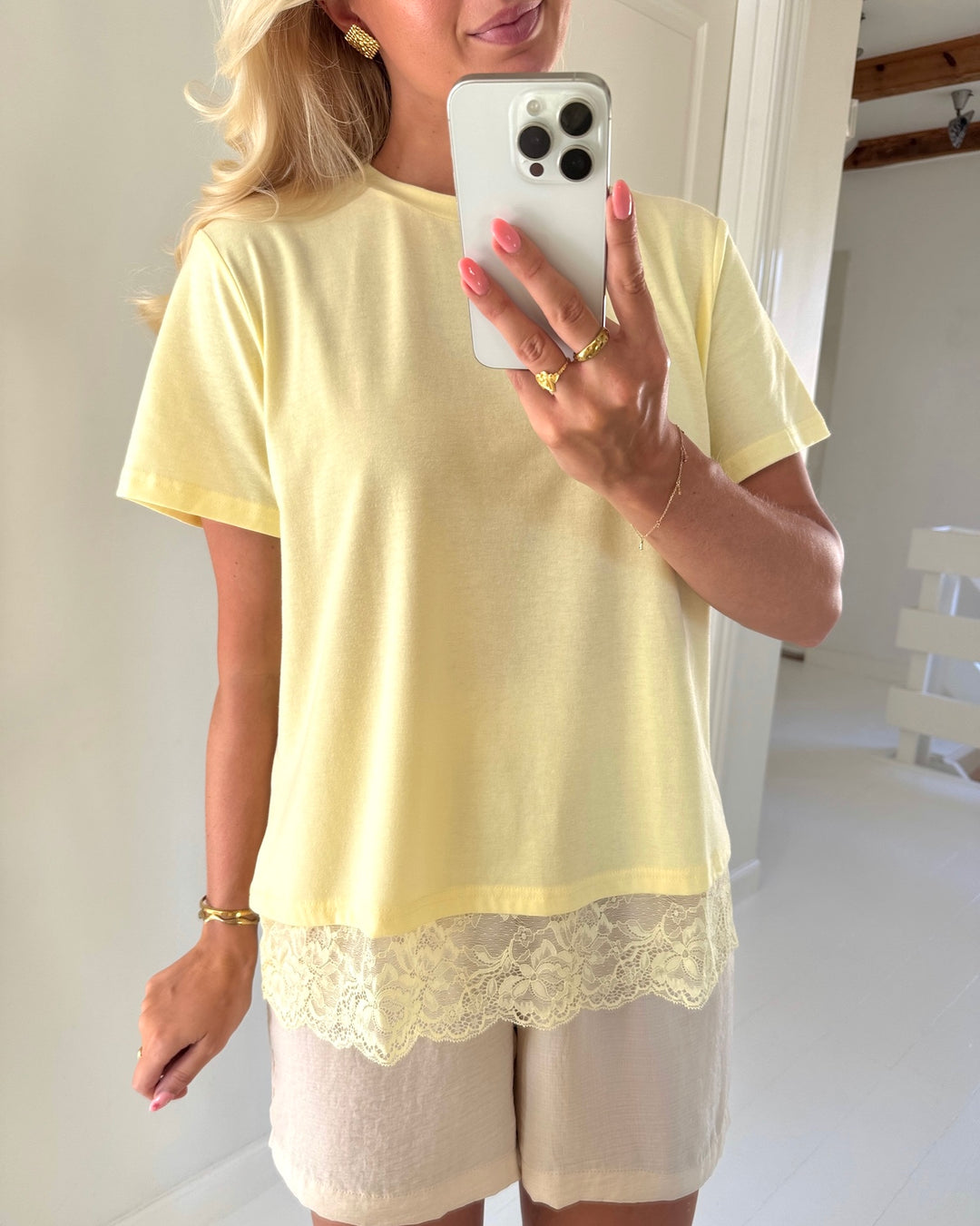 Vero Moda t-shirt naomi ss lace mellow yellow/mellow yellow lace