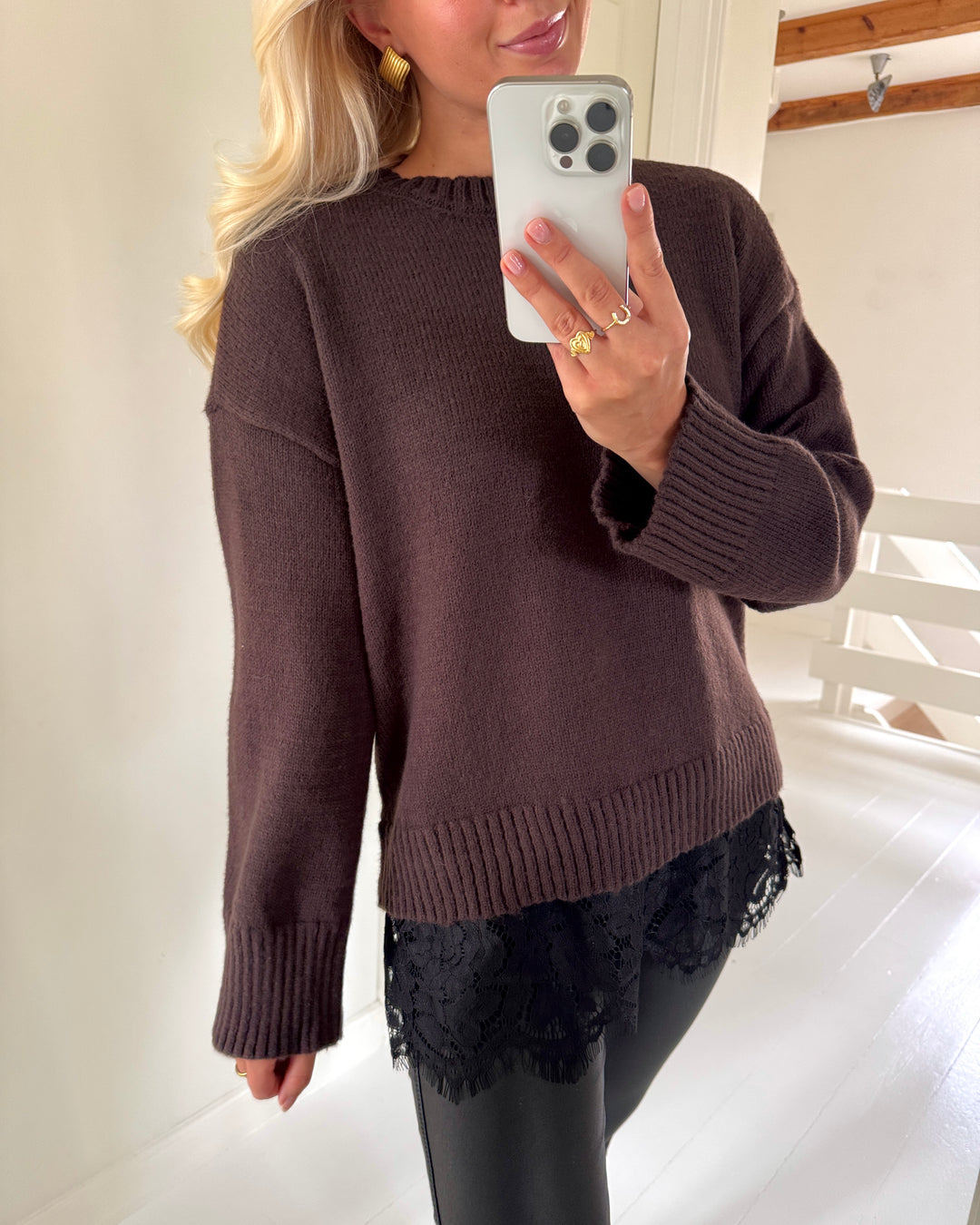 Only striktrøje evie ls lace mix o-neck knit coffee bean black lace
