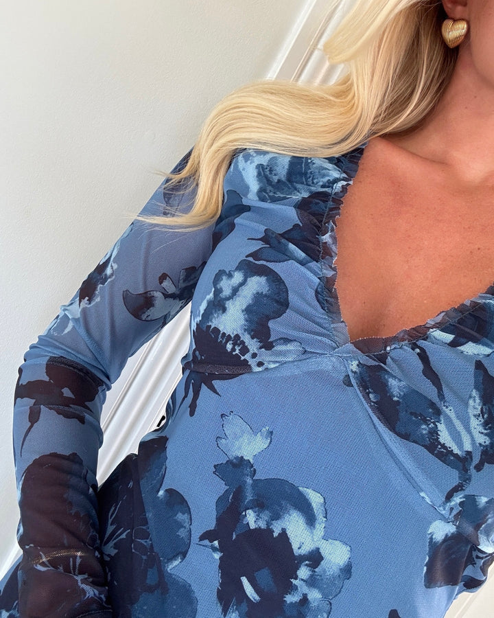 Sister's Point kjole vedis-dr blue/flower - FORUDBESTILLING LEV. UGE 17