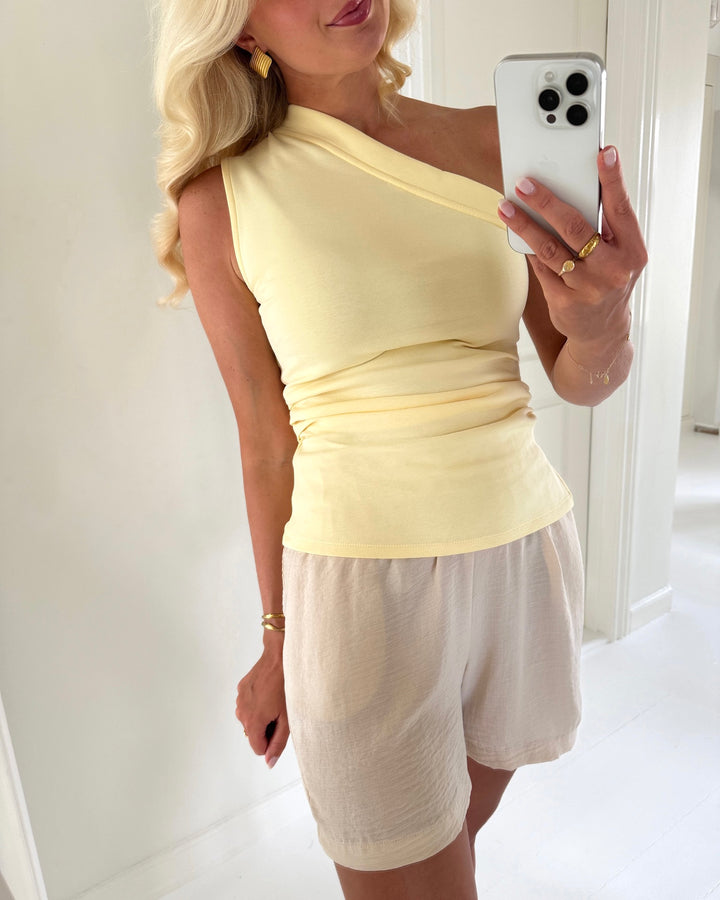 Y.A.S top venice one shoulder anise flower