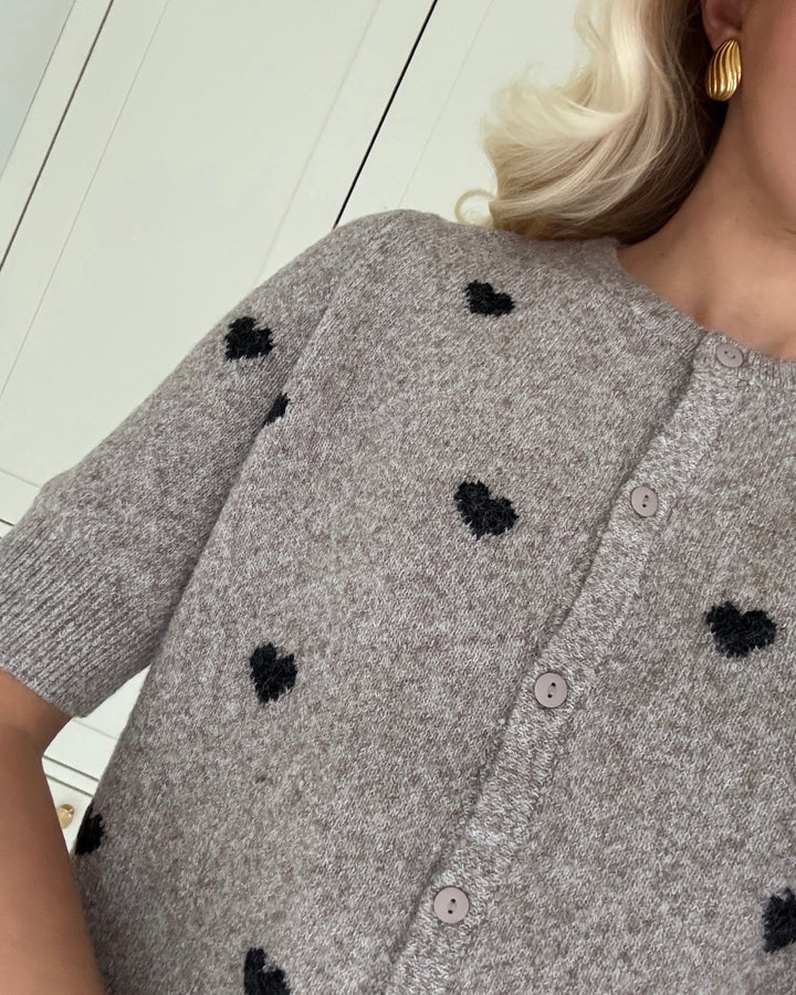 Vero Moda cardigan doffy intarsia 2/4 o-neck moon rock/w. black hearts