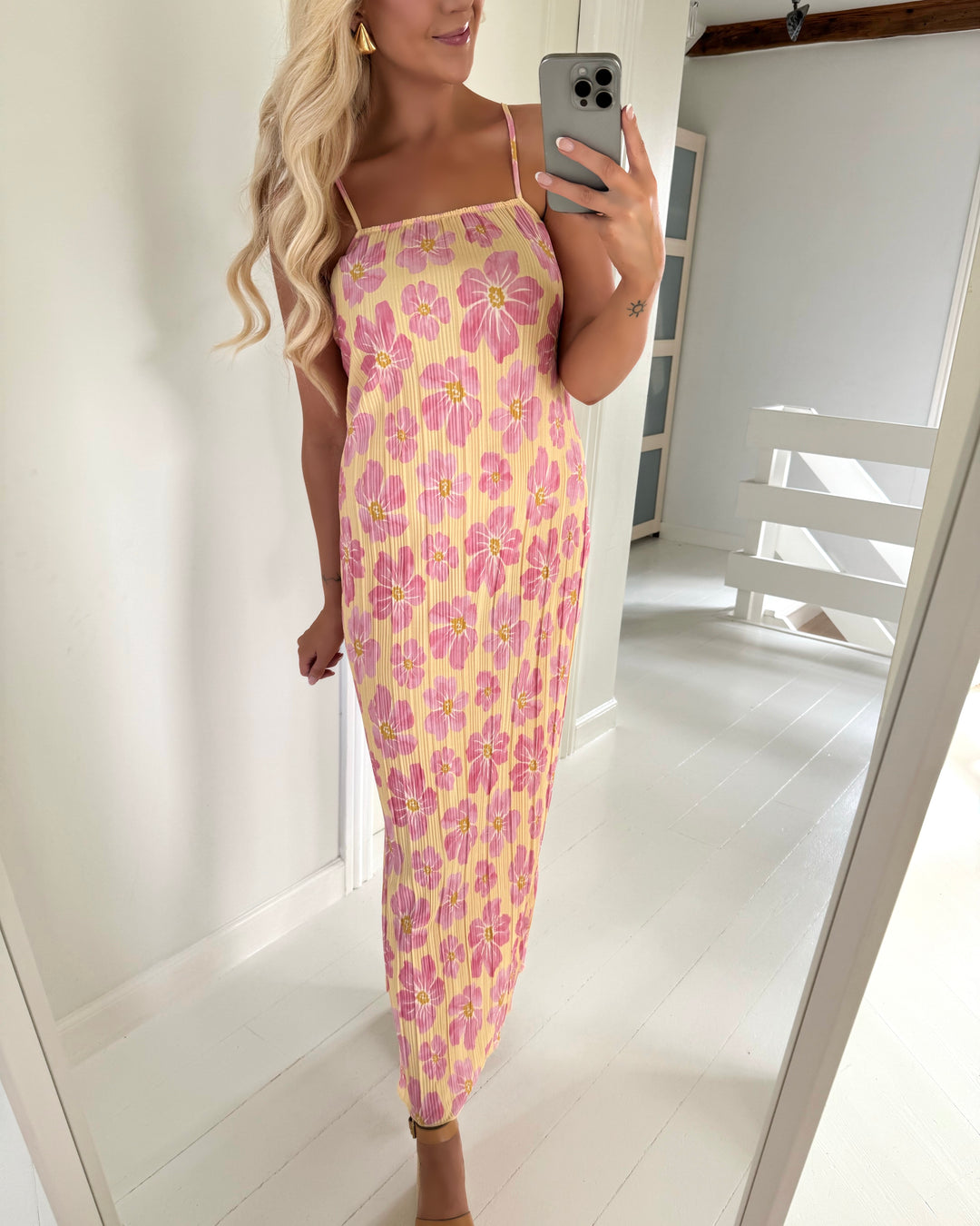 Pieces kjole amber sl maxi slip mellow yellow/pink flowers
