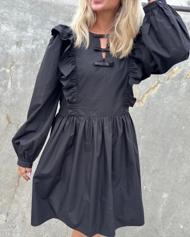 Stories from the Atelier kjole dream black