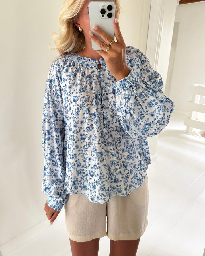 Vero Moda bluse bliss ls snow white/blue emma small
