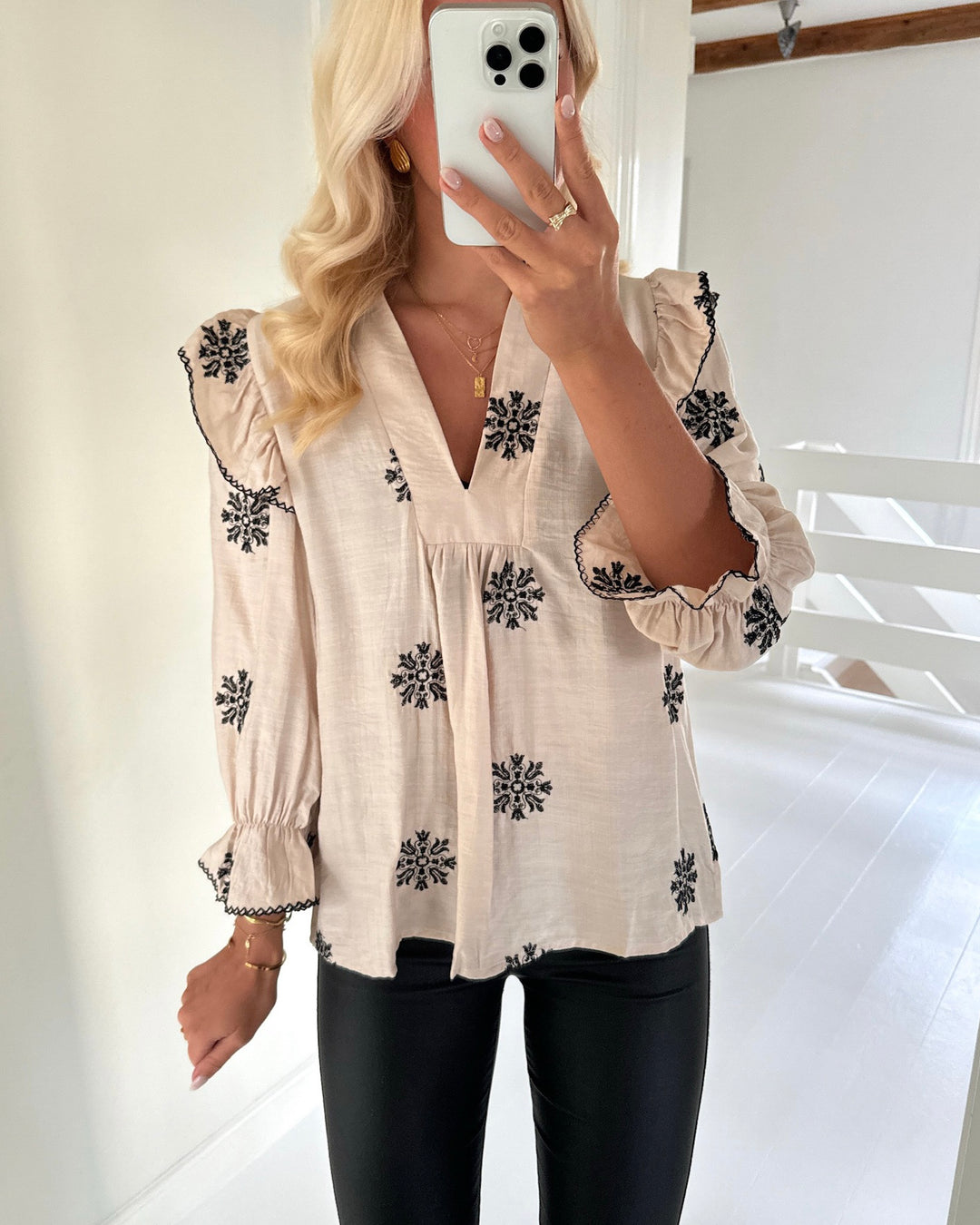 Love&Divine bluse love1347 bamboo/black flower