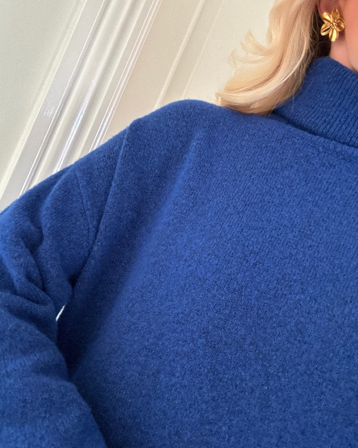 Vero Moda strikkjole aquarius ls rollneck short surf the web/w. melange