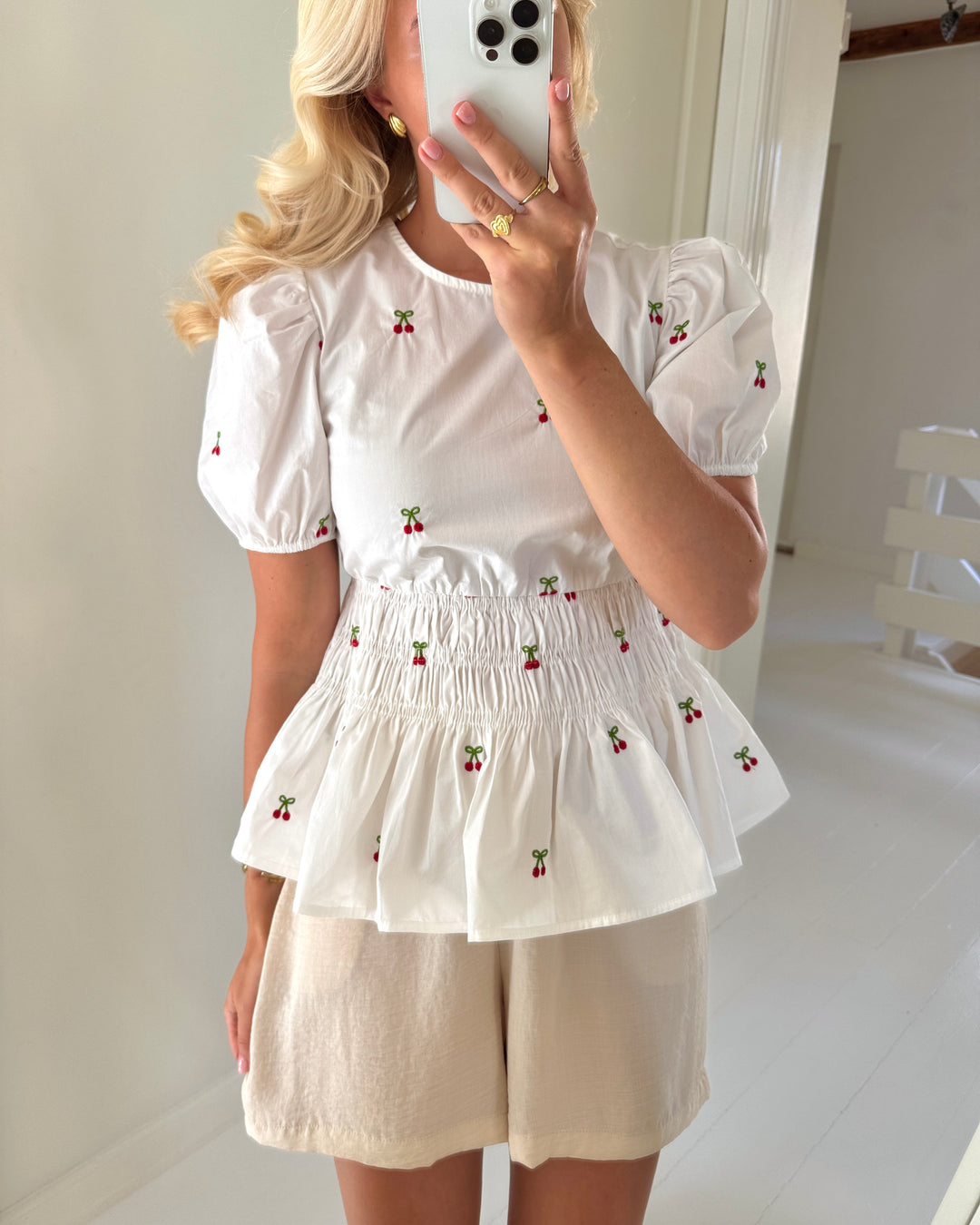 A-View top leonore white