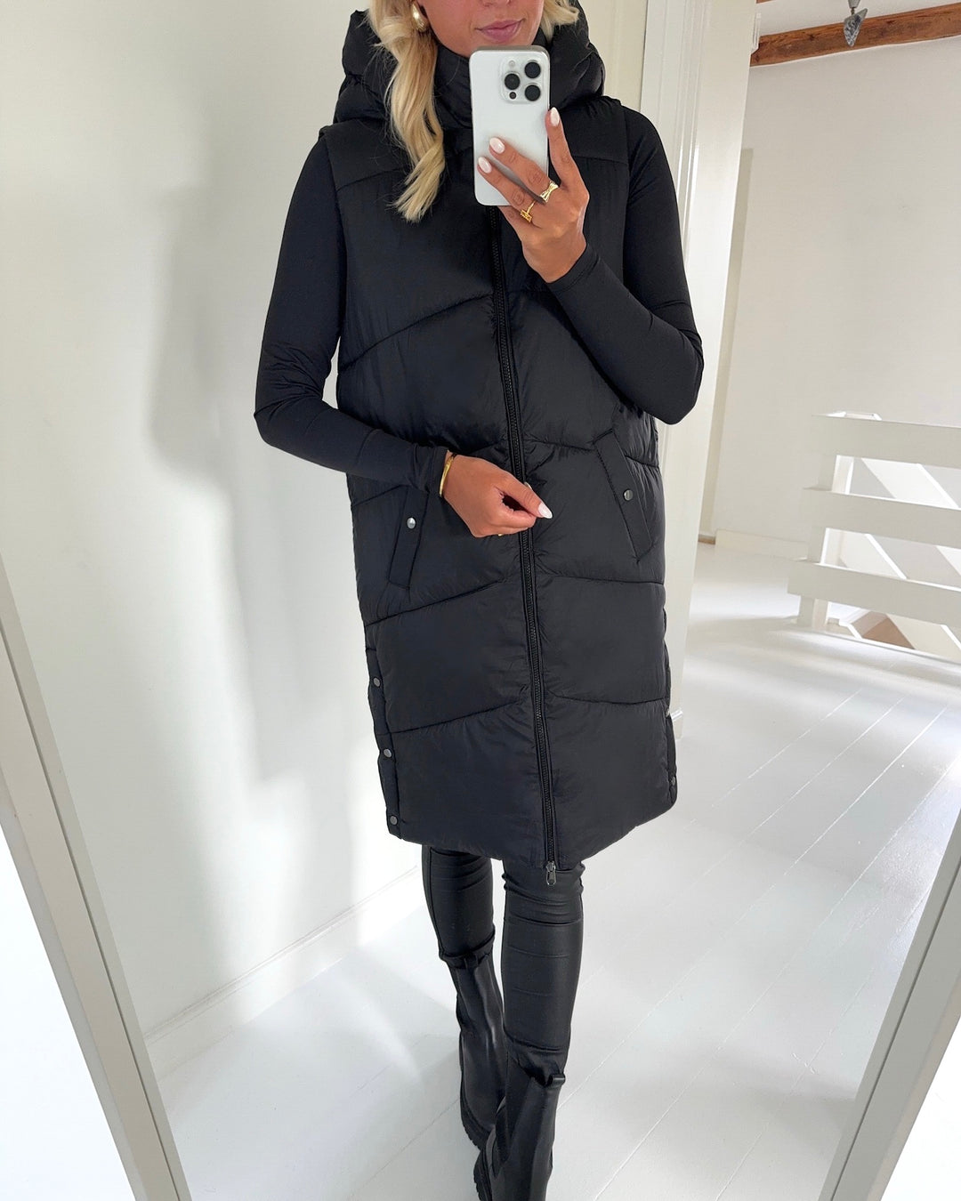 Vero Moda vest uppsala hood black