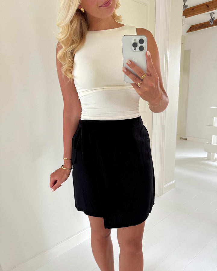 Pieces nederdel pia mw mini black
