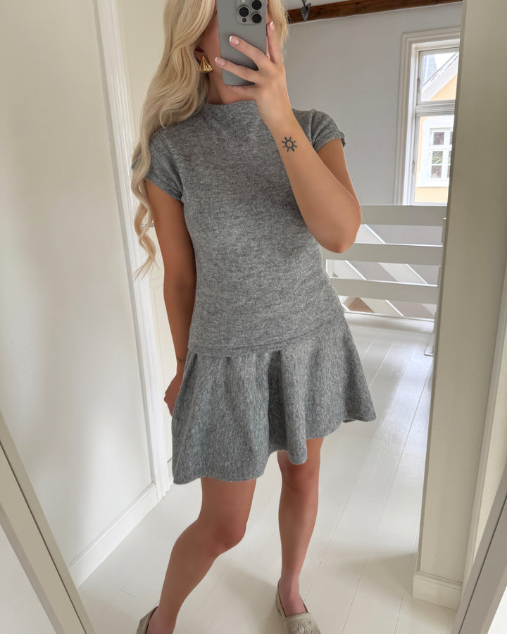 Pieces nederdel familla mw short knit d2d fsy medium grey melange