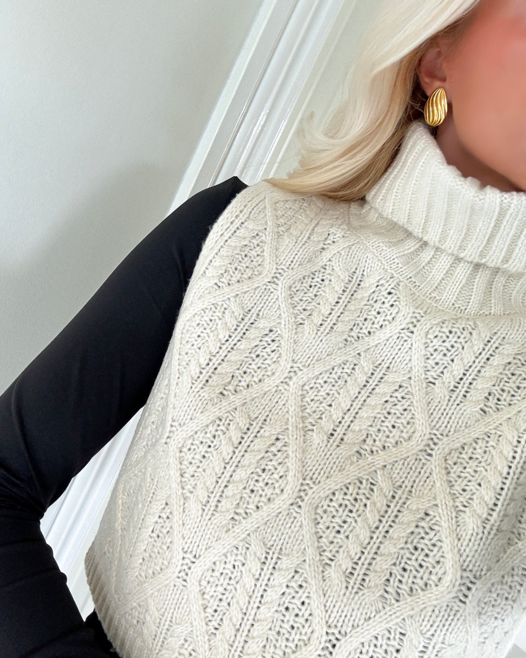 Vero Moda halsklæde sandy cable bibneck oatmeal/melange