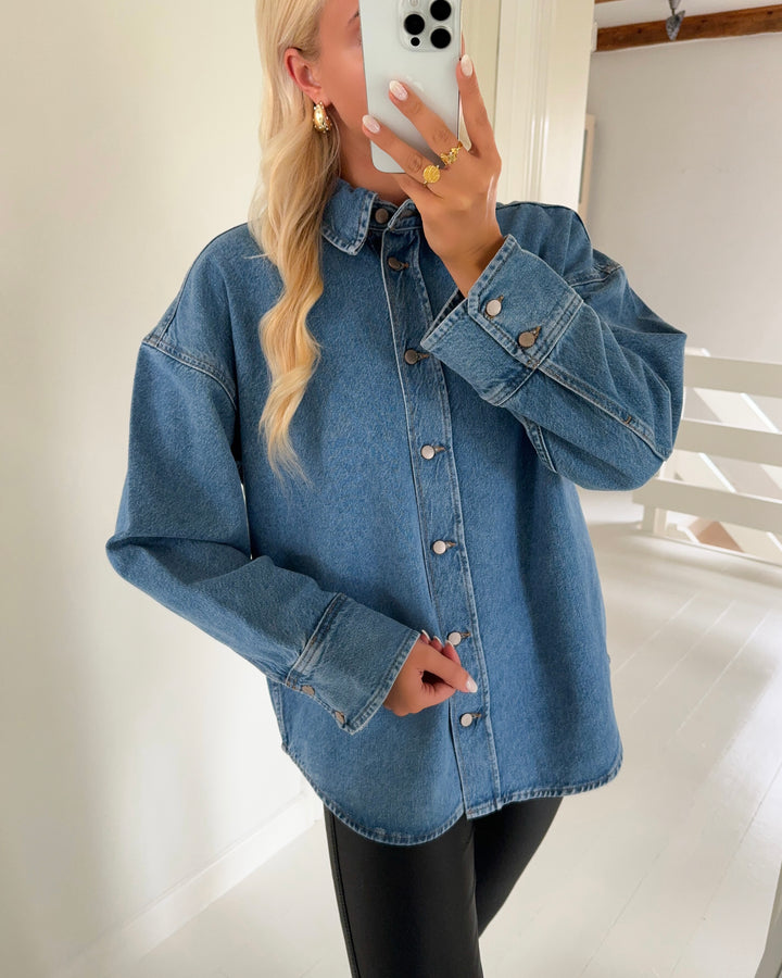 Only skjorte sophie ls oversized medium blue denim