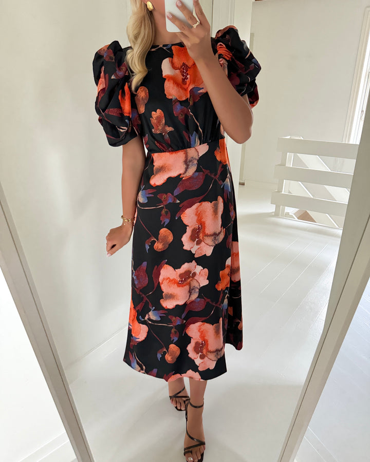 Y.A.S kjole pella 2/4 black