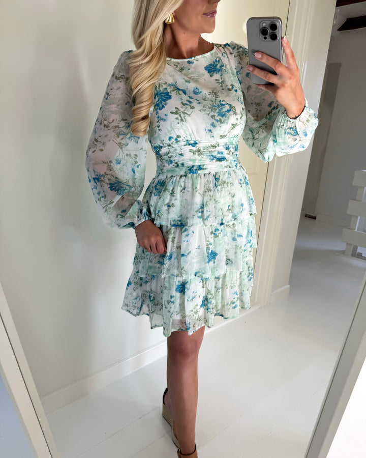 Vero Moda kjole smilla ls short layer snow white blue brit