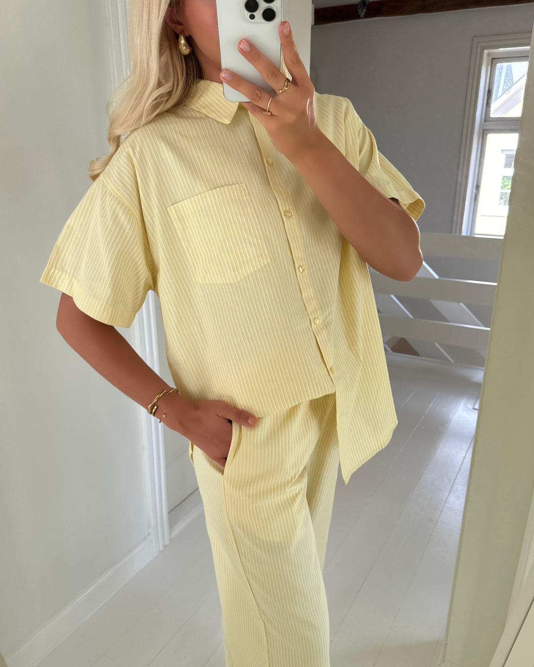 Pieces skjorte femme ss loose wvn d2d pale banana/cloud dancer