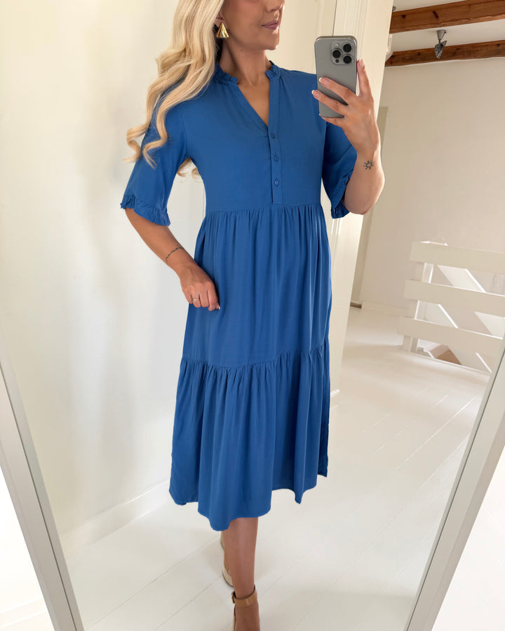 Vero Moda kjole easy joy 2/4 frill calf nebulas blue