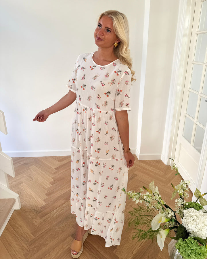 Pieces kjole evie ss ankle bright white/new flower