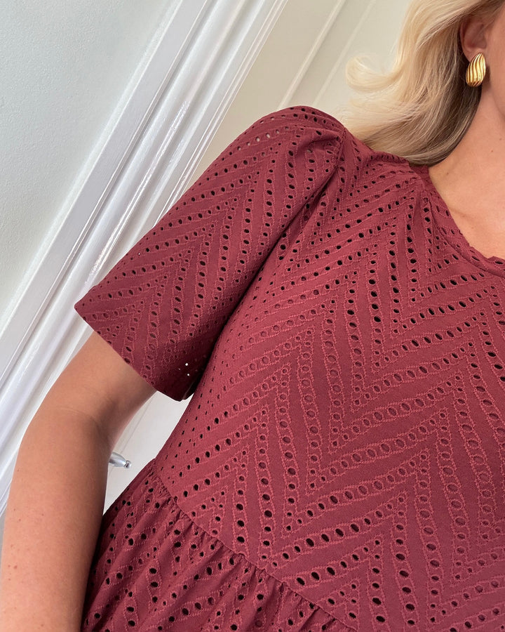 JDY kjole carla cathinka ss oxblood red